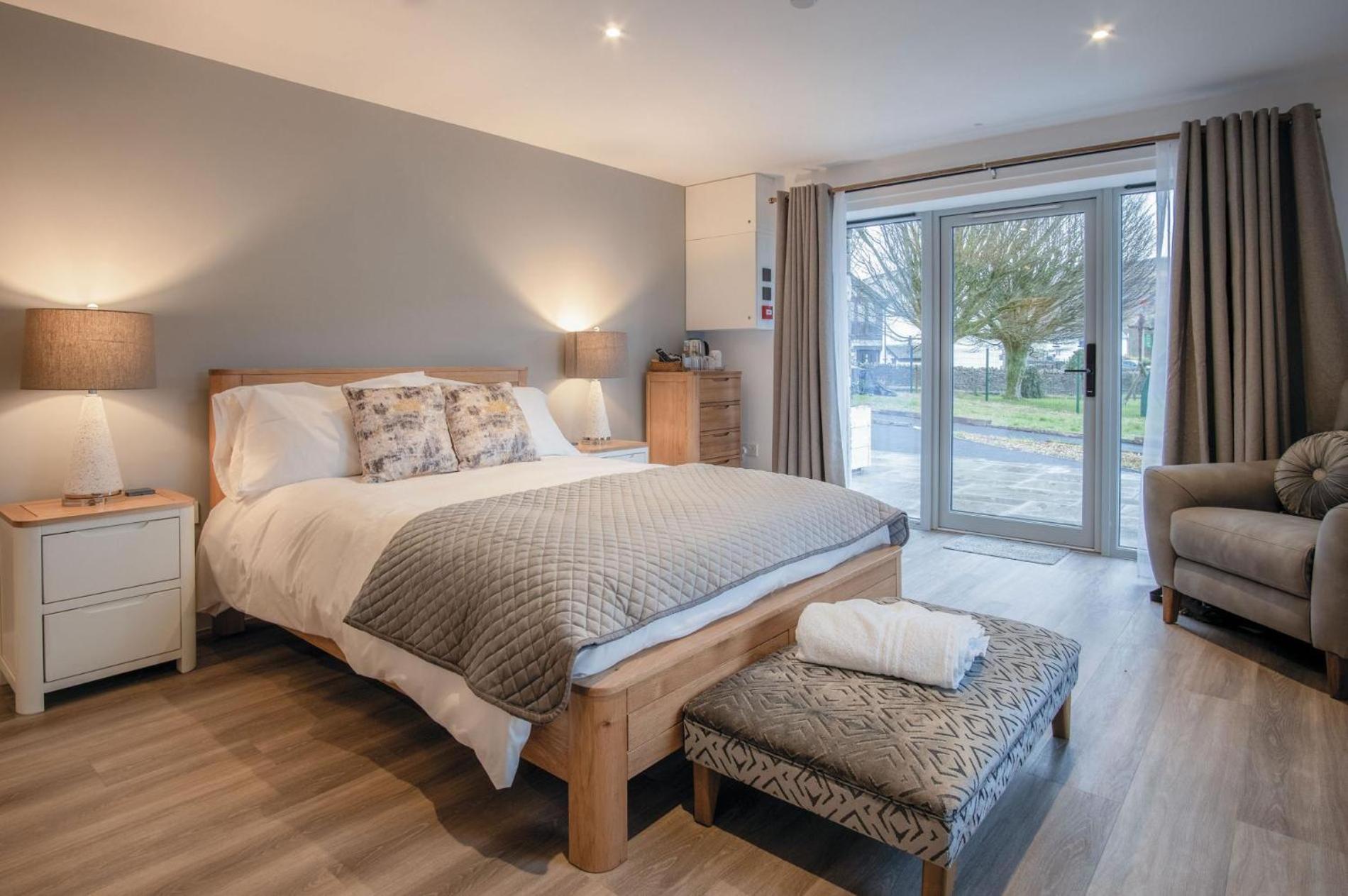 Suite 2 - Sleeping Giant Hotel - Pen Y Cae Inn ブレコン エクステリア 写真
